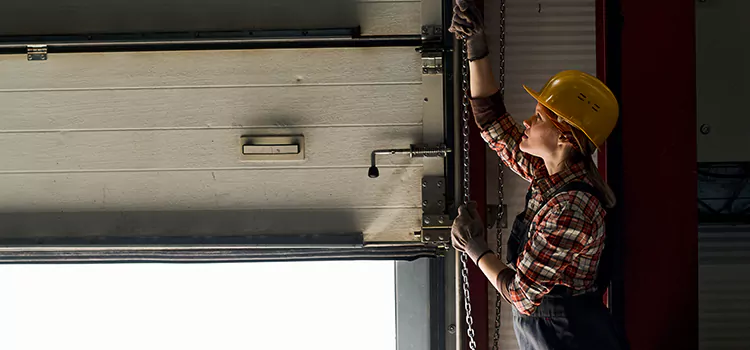 Addressing Common Garage Door Stoppage Issues in Central Point, OR